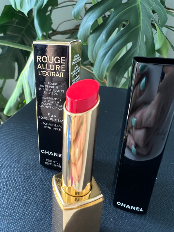CHANEL Rouge Allure L'Extrait Lipstick 854 Rouge Puissant