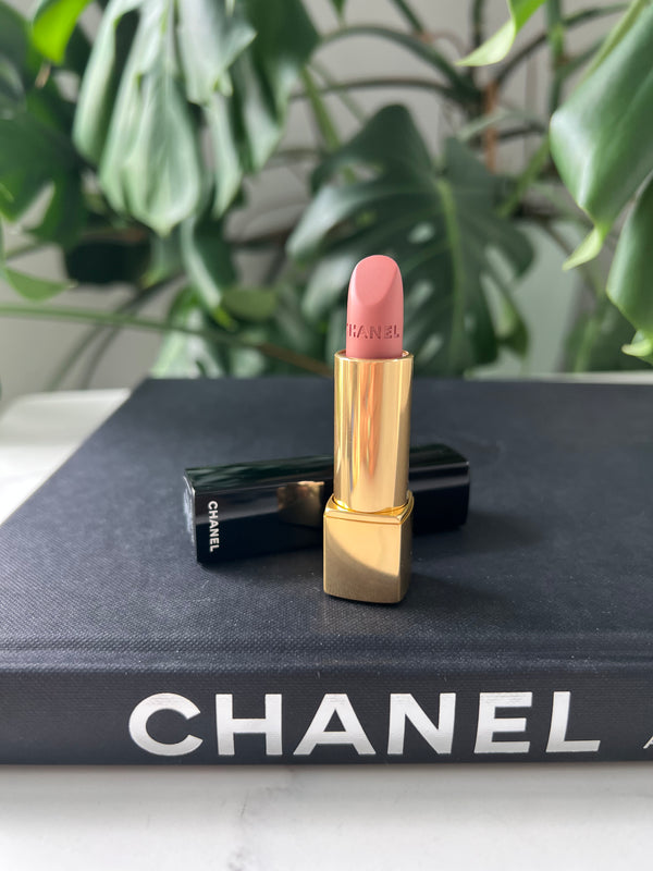 CHANEL Rouge Allure Velvet 60 Intemporelle Lipstick
