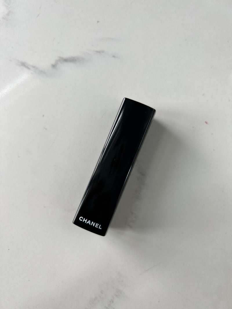 CHANEL Rouge Allure Velvet 60 Intemporelle Lipstick