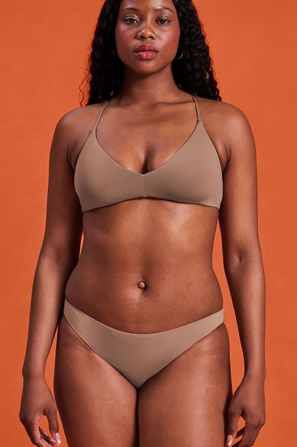 GIRLFRIEND COLLECTIVE Lanai Bikini Top in Equator